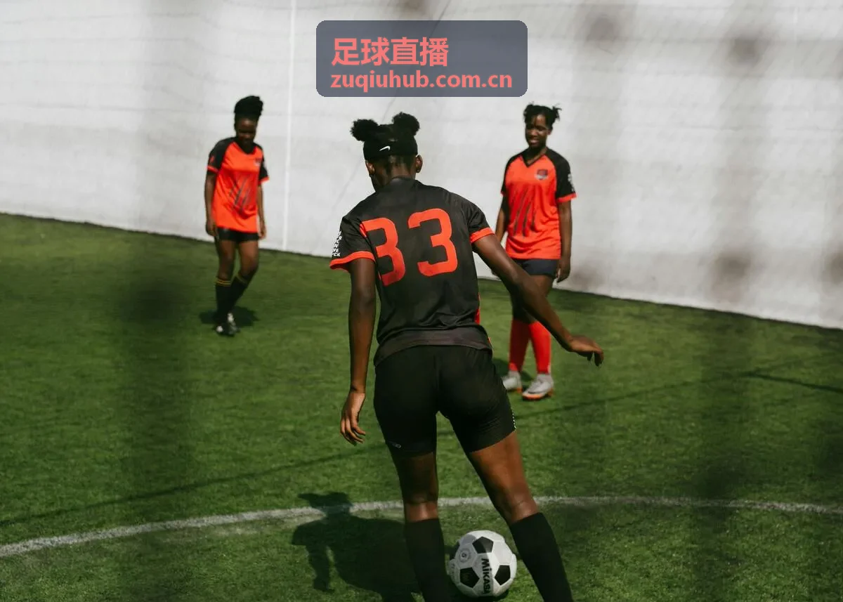 欧冠淘汰赛精彩回顾 - 足球直播